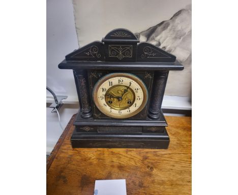 Mantle Clock in working order and chimesFixed Price Delivery Avaiable