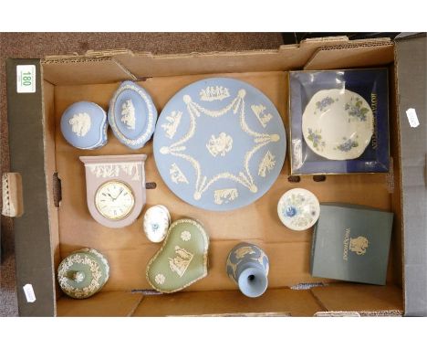 A collection of Wedgwood jasperware inc Pink mantle clock and various items (11)