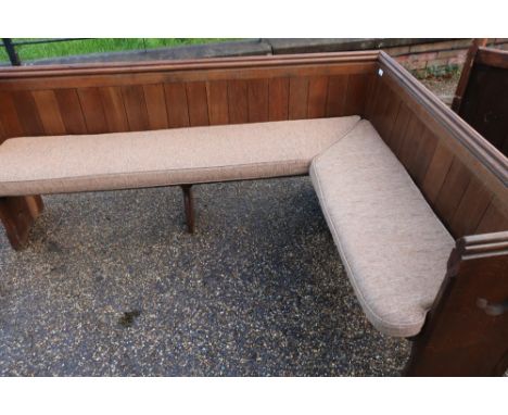 Early 20th century oak corner pew with boarded back and fitted squab seat cushion (194cm x 142cm x 78cm)