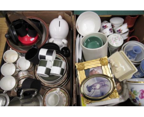 Wedgwood Susie Cooper design Green Heraldry  coffee cans and saucers, Royal Worcester Evesham ramakin dishes, Wedgewood Jaspe