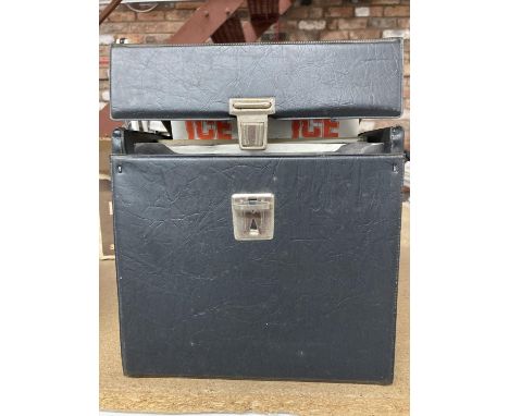 A RECORD CASE CONTAINING A QUANTITY OF 1970'S AND 80'S SINGLES TO INCLUDE ROXY MUSIC, ADAM AND THE ANTS, MICHAEL JACKSON, DEX