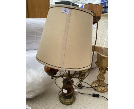 A VINTAGE TABLE LAMP WITH SHADE AND AN AMBER GLASS SHADE 