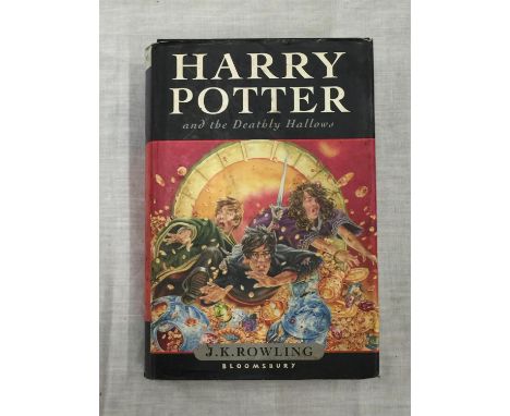 A FIRST EDITION HARDBACK HARRY POTTER AND THE DEATHLY HALLOWS BY J.K. ROWLING PUBLISHED 2007 