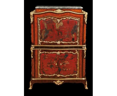 Eleganter Louis XV-Secretaire à Abattant135 x 45 x 90 cm.Frankreich, 18. Jahrhundert.Holzkorpus in Rosenholz furniert mit pol