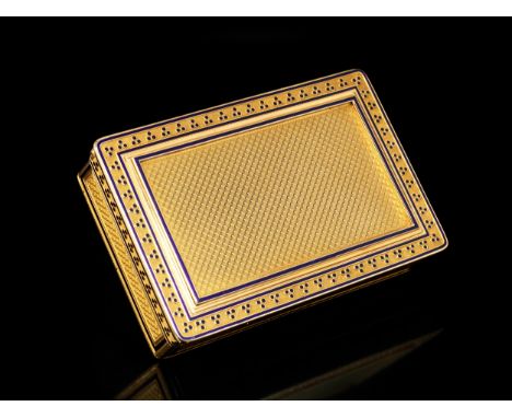 Goldtabatière mit Emaildekor2 x 8,7 x 5,6 cm. Gewicht: 157,2 g. Boden undeutlich punziert, Deckel inwandig mit altem Etikett 