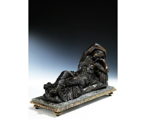 Bronzefigur der liegenden AriadneHöhe: 34 cm. Länge: 51 cm. Tiefe: 22 cm. Frankreich, 18./ 19. Jahrhundert.Bronzeguss, schwar