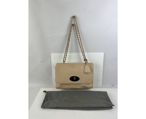 MULBERRY LILY light beige/rose/stone flap bag with dust bag. Gold coloured hardware, chain strap with fob and padlock. turn-l