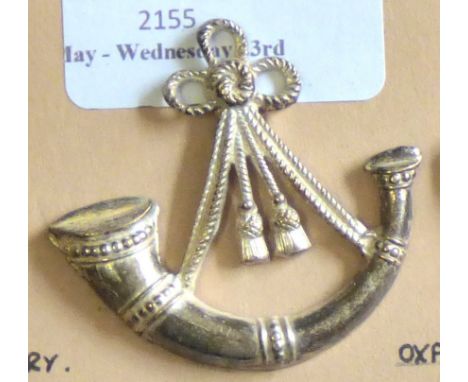 Oxfordshire + Buckinghamshire Light Infantry - w/m,Variant - less solid above bugle