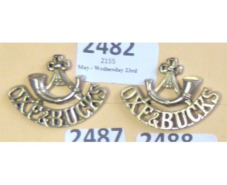 British Shoulder Titles-Bugle/Oxford + Bucks (W1117) - pair, Left + right facing (2) (W1177)