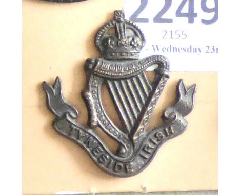 British Shoulder Titles Brass-Tyneside + Irish - Bronze                                                       