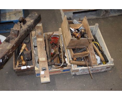 Mixed Lot: Various woodworking tools and garage clearance items