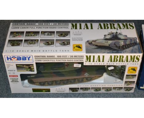 Hobby engine radio controlled M1A1 Abrams tank (E box E-G)