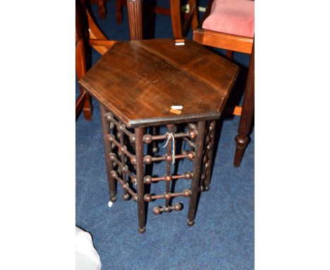 AN EARLY 20TH CENTURY MAHOGANY HEXAGONAL OCCASIONAL TABLE on a spindled and bobbin stretchered base