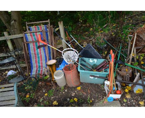 A COLLECTION OF VARIOUS GARDEN TOOLS, together with a scarifier, strimmer, three vintage deck chairs, three hanging baskets, 