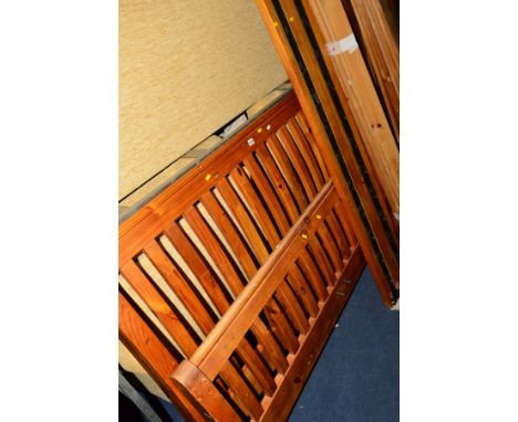 A LIGHT HARDWOOD 5' SLEIGH BED FRAME