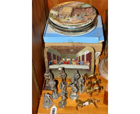 A SMALL GROUP OF ROYAL HAMPSHIRE PEWTER FIGURES SCULPTED BY R HARDY, together with brass horses figures and collectors plates