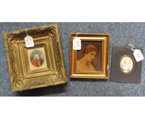 19th century framed portrait miniature of a bewigged gentleman, in deep gilt frame. 19th century portrait miniature in ivory 