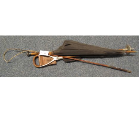 Shooting stick, vintage umbrella and carriage whip. (3)(B.P. 24% incl. VAT)