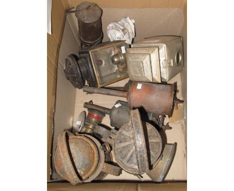 Box of assorted vintage items to include: Miners lamp, bottle jacks, carriage lamps etc. (B.P. 24% incl. VAT)