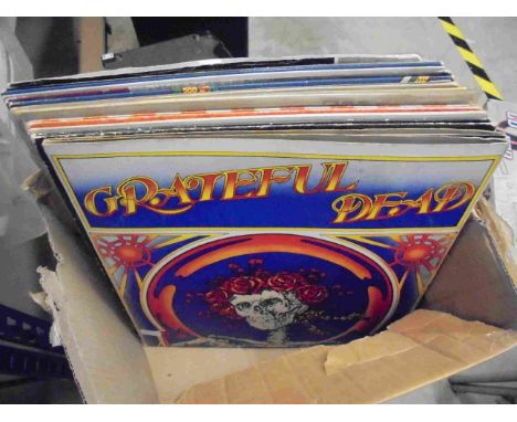 Vinyl - Grateful Dead and others, a lovely collection of 14 LPs and 1 12 inch single, to include From the Dead, self titled (