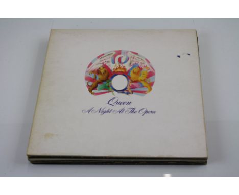 Vinyl - Five Queen LPs to include A Night at the Opera x 2, A Kind of Magic x 2, Jazz and Greatest Hits, overall vg+
