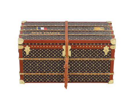 LOUIS VUITTON Briefbeschwerer "MISS FRANCE". VIP Geschenk aus dem Jahr 2010. Rarität und Sammlerstück. Klassischer Trunk/Reis