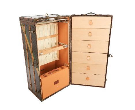 LOUIS VUITTON VINTAGE Schranktruhe "MALLE CABINE TRUNK WARDROBE". Bestätigter Erstkauf am 16 Juli 1929. Klassische Schrankrei