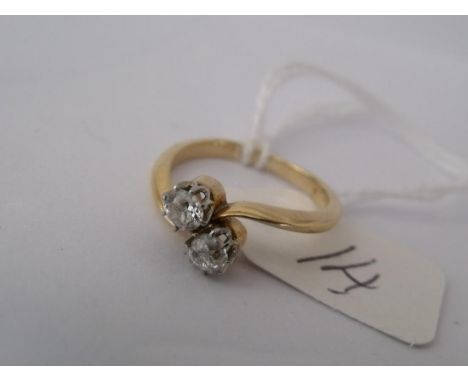 Gold mounted diamond twist ring approx size K 31g inc  