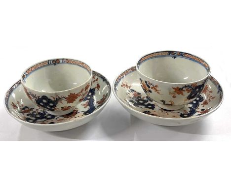 Two Lowestoft tea bowls and saucers with Redgrave pattern, one with two bird pattern