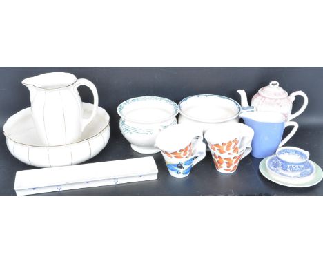 A collection of vintage 20th century Villeroy &amp; Boch ceramic porcelain ware to include coffee cups, teapot, wash bowl and