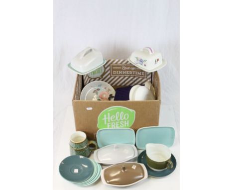 Box of mainly vintage Poole pottery dinnerware