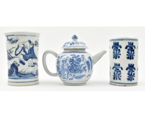 A collection of three late 19th/early 20th century Chinese blue and white ceramic pieces. The lot to include a late 19th cent
