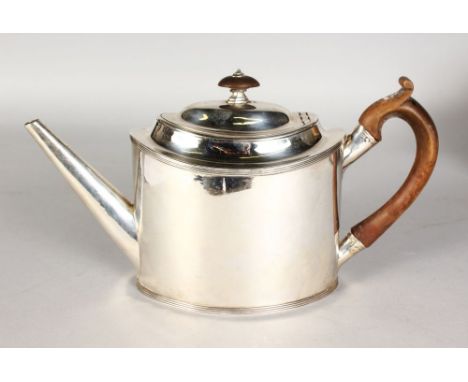 A GEORGE III TEAPOT, of oval form with reeded rim and foot rim. Maker: Peter & Ann Bateman.  London 1807.  6ins high.