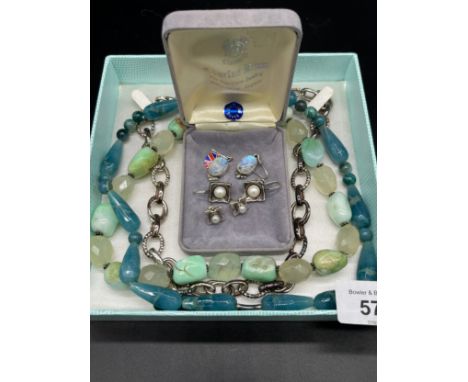 A Selection of silver and ornate stone jewellery to include Silver chunky necklace, a pair of silver and moonstone earrings, 