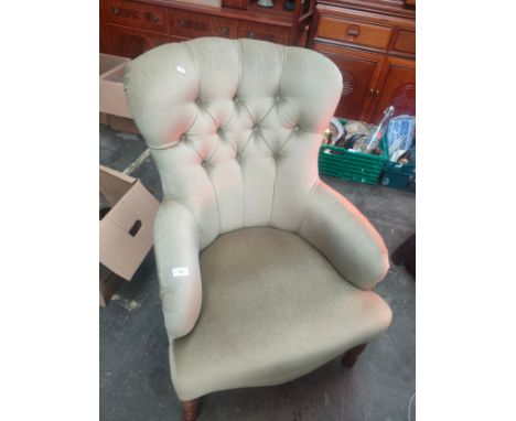 Button back bedroom chair 