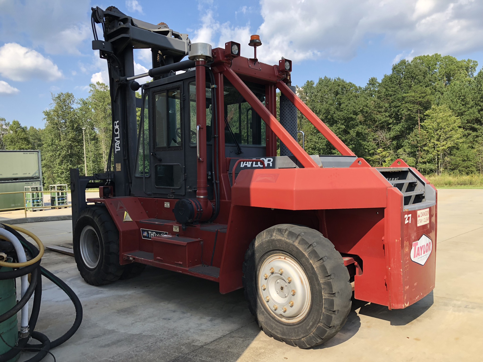 Taylor THD ''Big Red'' T-300M 30,000lb Forklift with Hydraulic Mast