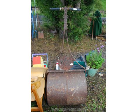 A "Harding Brothers of Hereford" garden roller, 22'' wide.