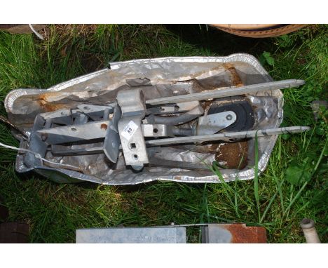Galvanised gate hinges and components 
