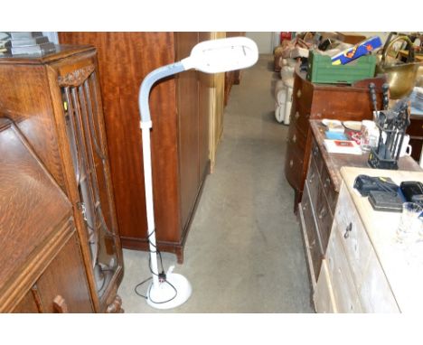 An adjustable reading light