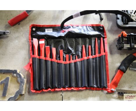 A twelve piece Amtech punch and chisel set (27)