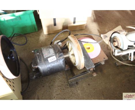 An electric circular sander