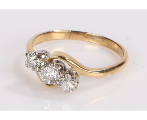 Diamond set ring, with three round cut diamonds to the head, ring size K