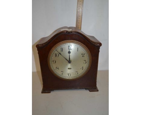 An early 20th Century dome top mantel clock