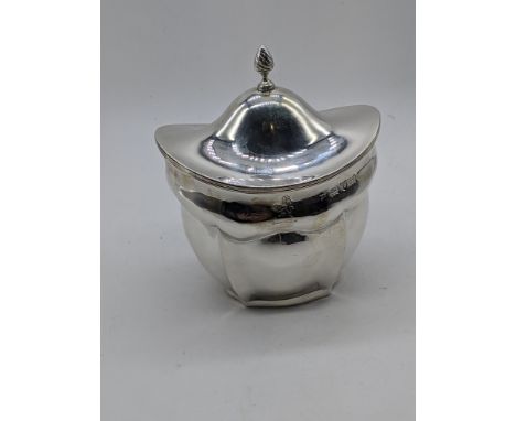 A Victorian silver tea caddy, hallmarked Chester, 1895, maker George Nathan &amp; Ridley Hayes, H.11.5cm, 177g