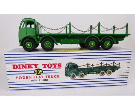 Dinky Atlas Foden Flat Truck with chains, 905, in blue & white box   Condition Report  Mint boxed new model