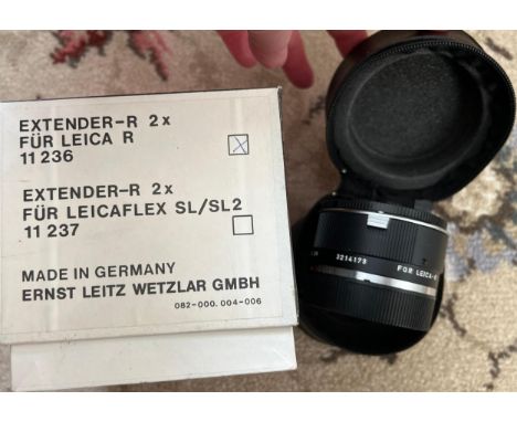 LEITZ Extender R 2x in leather pouchfor Leica R 