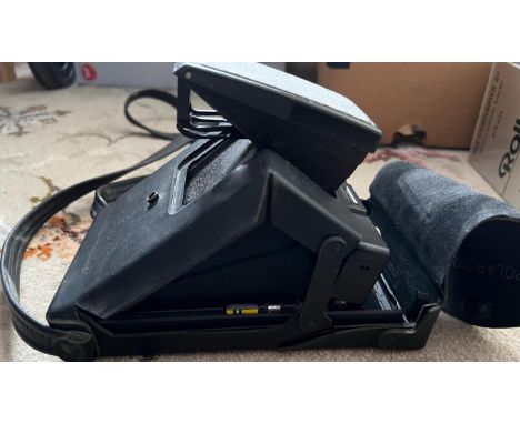 POLAROID SX 70 Model2 with case 