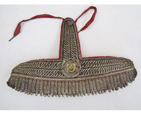 Light infantry officer's pair of white metal chain and braid epaulettes. Light infantry badge and button with 'NG' to centre,
