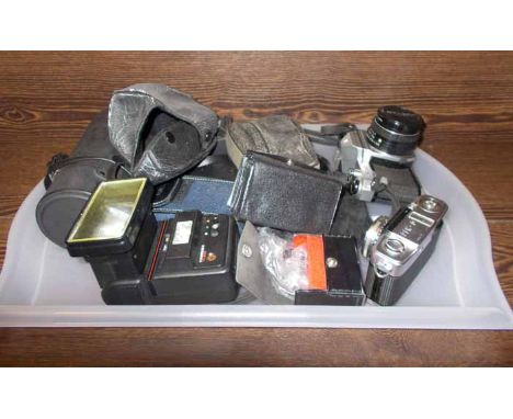 GOOD SELECTION OF VINTAGE CAMERAS, LENSES AND EQUIPMENT
including an Olympus Pen-D, Pentax K1000 etc. Pentax 15cm long
Good t