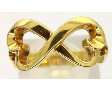 Tiffany 18ct gold Paloma Picasso double heart ring, size R/S, 9.2g. P&amp;P Group 1 (£14+VAT for the first lot and £1+VAT for